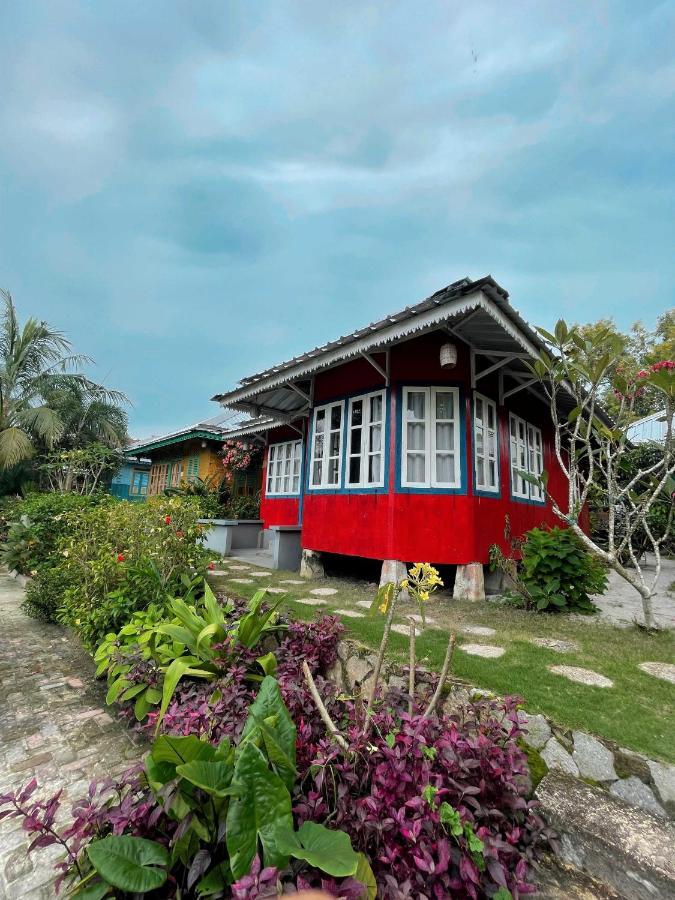 Rock And Wreck Dive Resort Tanjungbinga Eksteriør billede